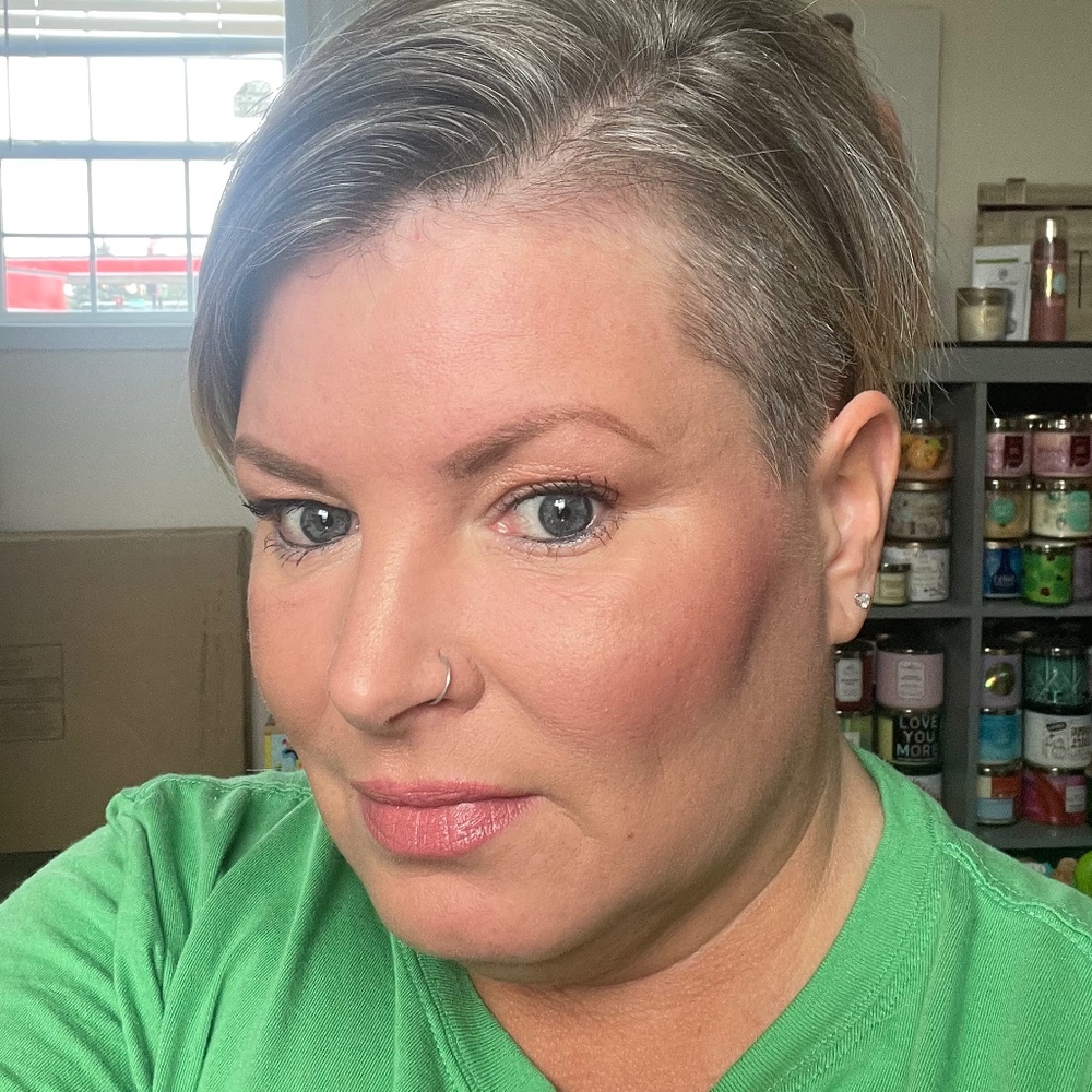 Meet your Posher, Ausha
